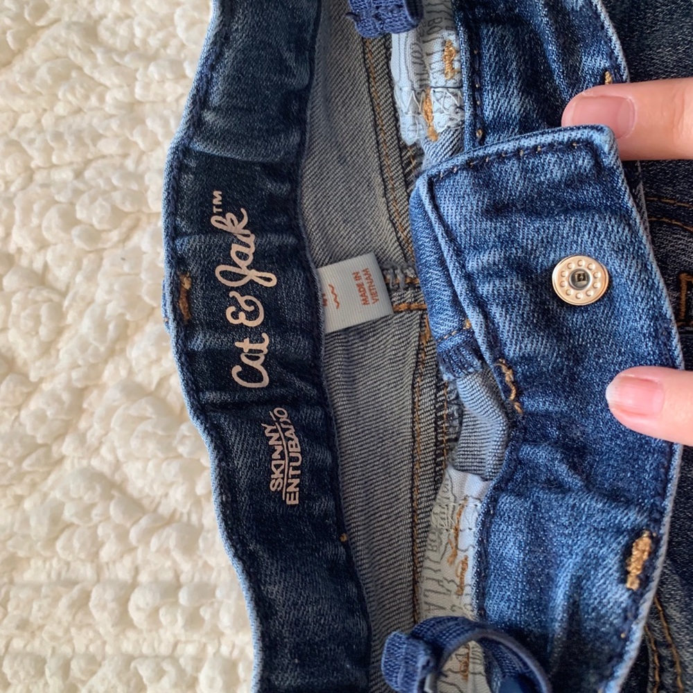 Cat & Jack Jeans 4t 3pack - Picture 4 of 5